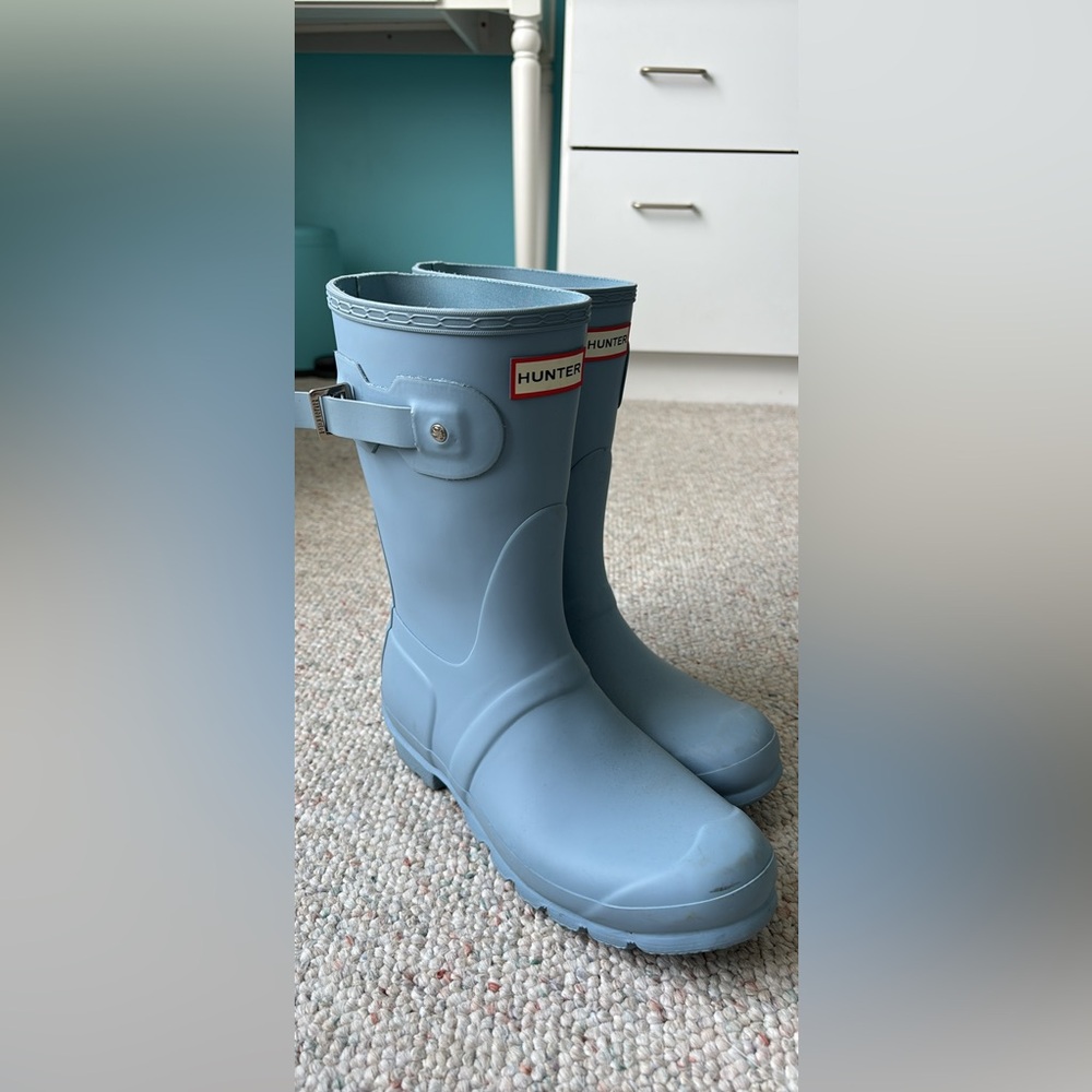 Blue Hunter Boots; size women’s 9